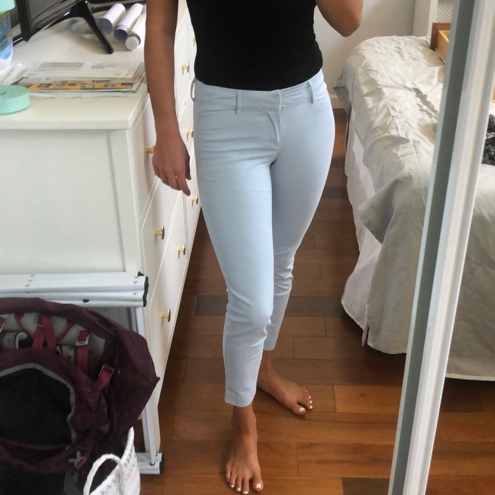 Old Navy Pixie Crop in Baby Blue
